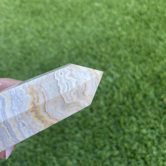 Banded Calcite Tower - Picture 8 of 10